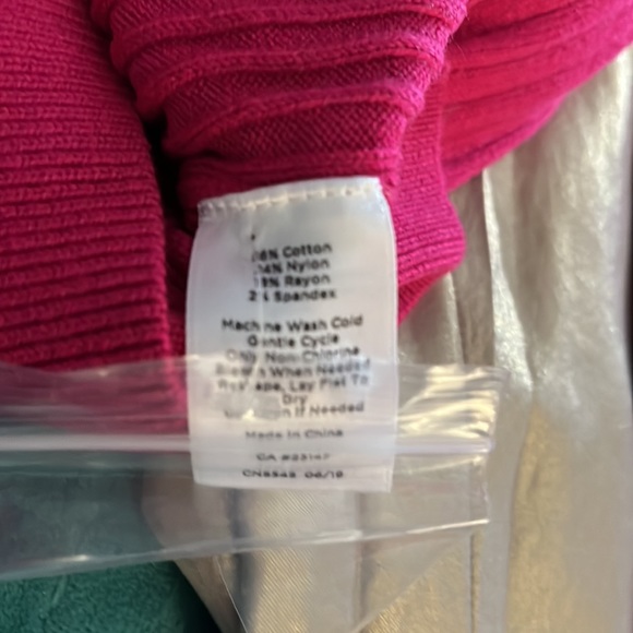 Talbots fuchsia sweater. - Picture 5 of 5